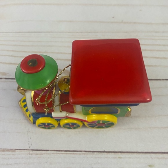 AGC Train Bear Porcelain Trinket Box Ornament American Greeting Cards 2001 - Picture 6 of 9